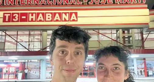 Fascino e contraddizioni in una Cuba che lotta