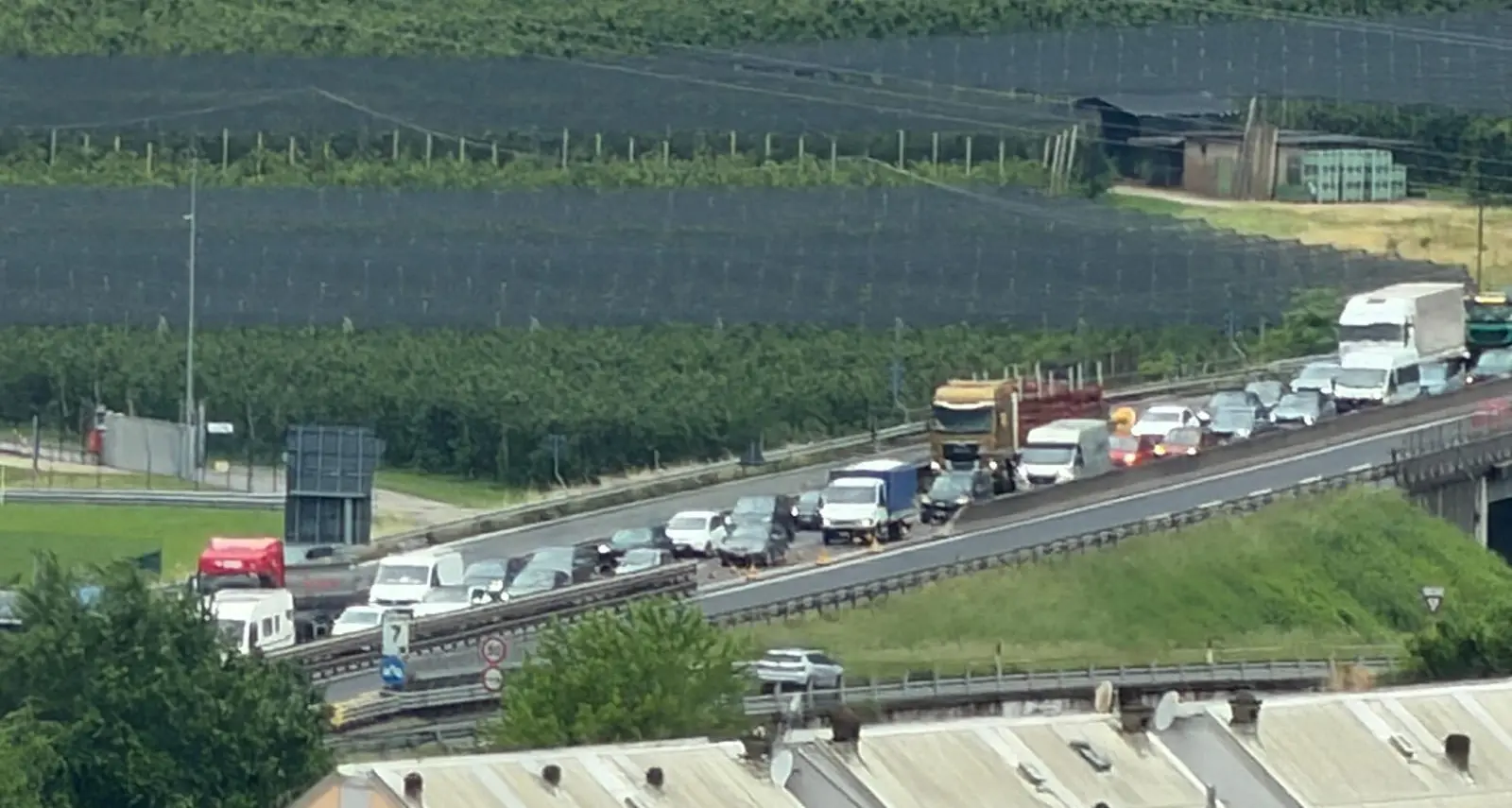 Incidente in tangenziale: cessate le lunghe code del mattino all'altezza di Trento Centro