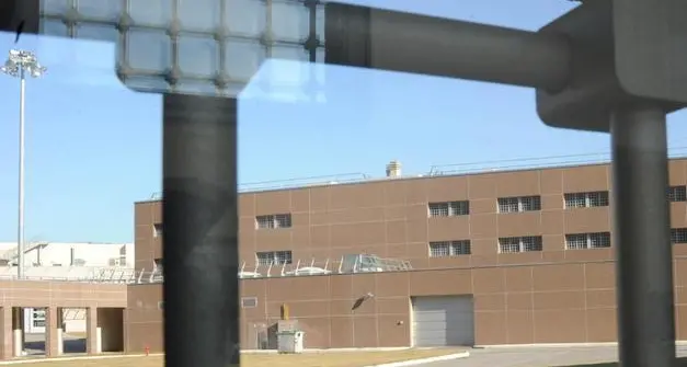 Muore in ospedale la detenuta di 21 anni dopo il gesto estremo a Spini
