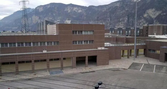 Detenuta suicida a Trento, la Camera penale accusa: «Carceri al limite»