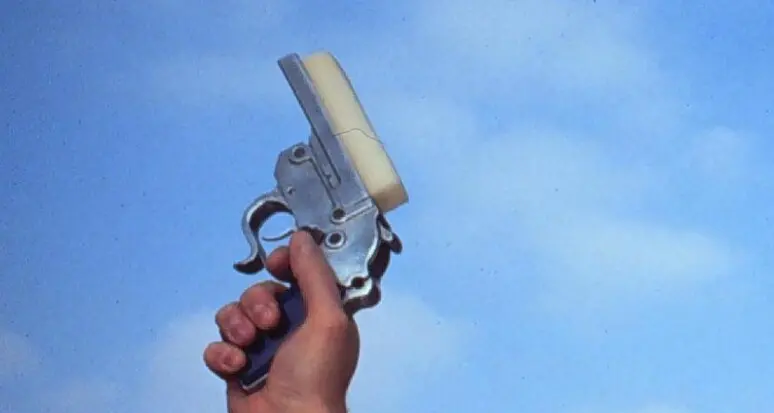 Minaccia l’autista con una pistola per non pagare il biglietto: paura sul bus a Vicenza
