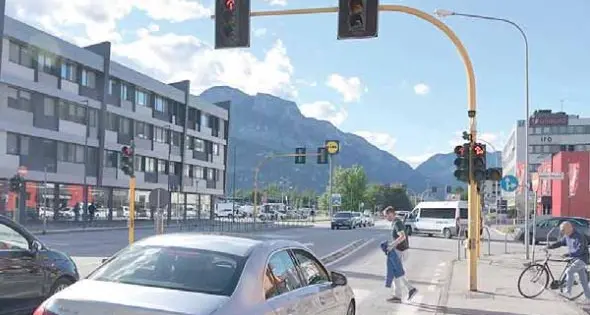 Trento, analisi tecnica per l'incrocio «trappola» di via Brennero: lì il 40% delle multe