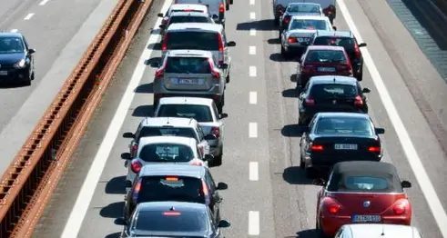 Incidente con un pullman sull’A22 a Chiusa: due feriti lievi e traffico in tilt