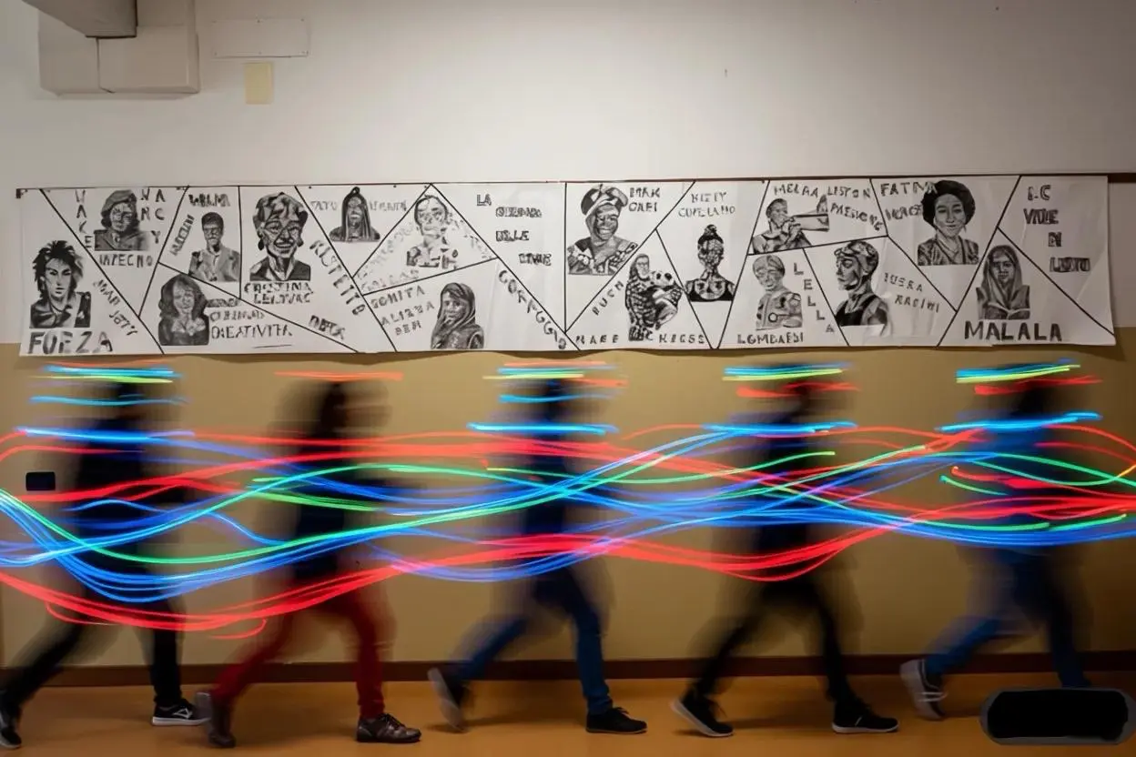 Scuola di Bezzecca premiata alla Biennale: riconoscimento per “La Guernica delle Donne”