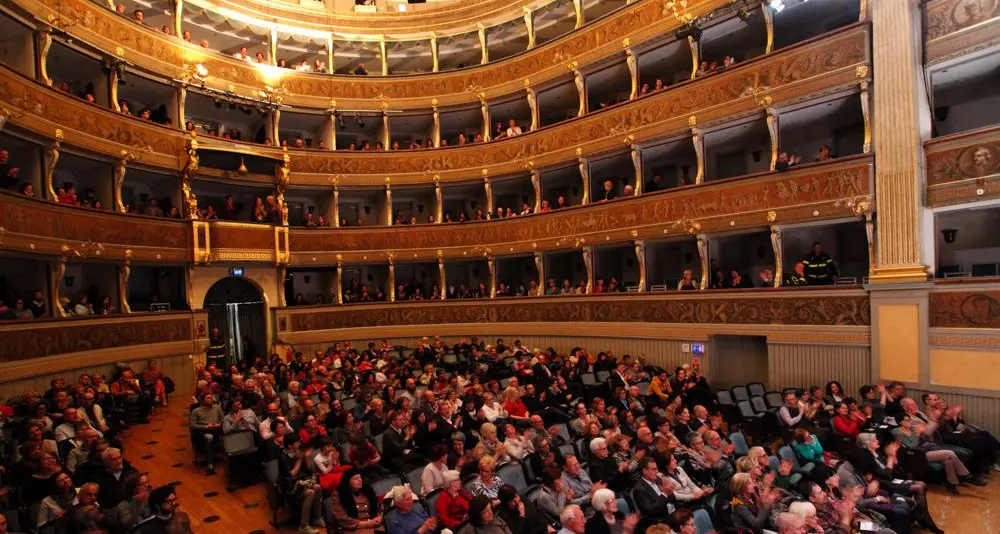 Teatro Sociale, boom di rinnovi: oltre il 78% conferma l’abbonamento