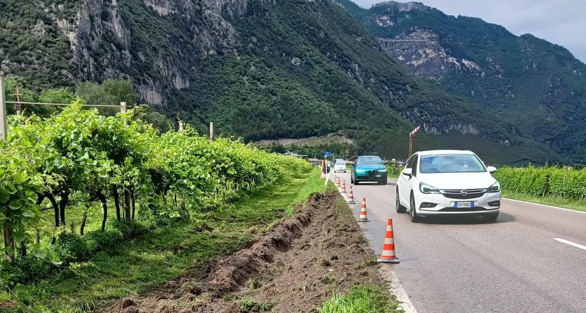 Gardesana Occidentale interrotta nella serata di oggi 11 giugno per recuperare un mezzo pesante