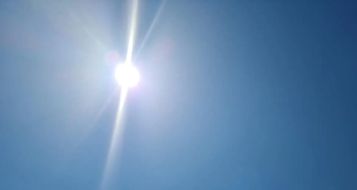 Caldo in Trentino, fino a 35 gradi: rischio temporali e grandine. Le previsioni