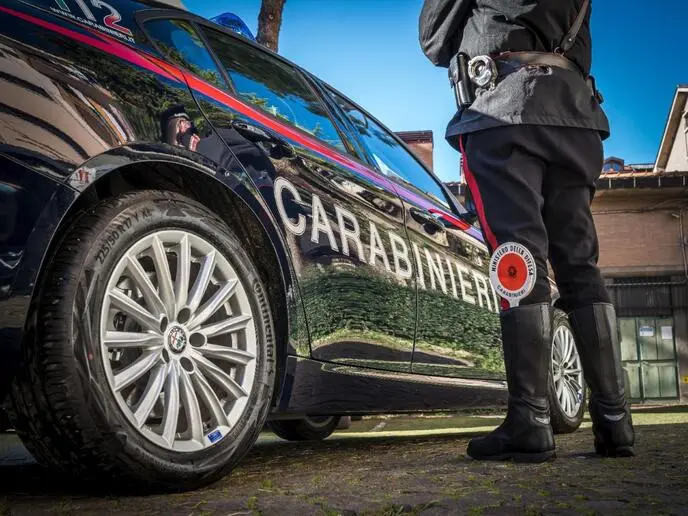 Pergine, tenta di travolgere un ragazzo con l'auto: 30enne arrestato