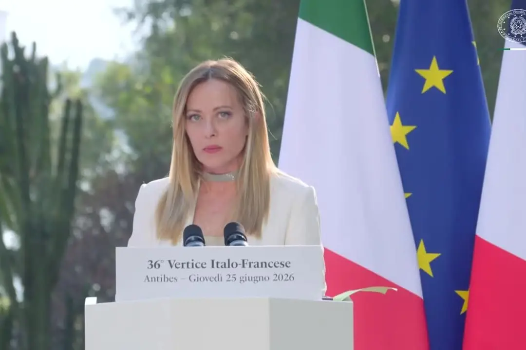 Macron: “Con Meloni lanciamo coalizione su meccanismo post Unifil in Libano”