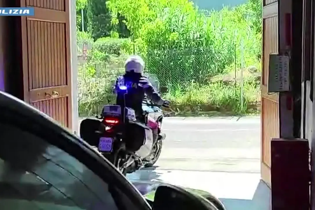 Frodi nel noleggio delle auto di lusso, 41 indagati