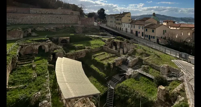 Caldo: ad Ancona sospese le visite guidate all'Anfiteatro romano