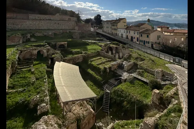 Caldo: ad Ancona sospese le visite guidate all'Anfiteatro romano