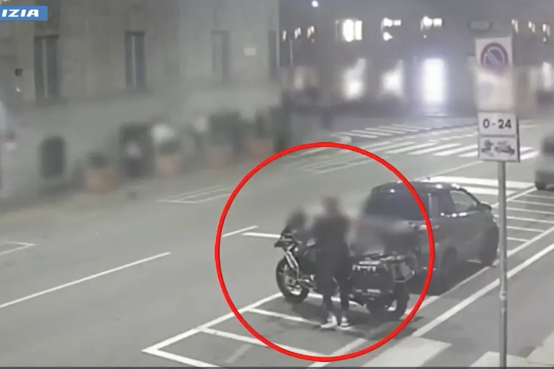 Polizia arresta i Bonnie and Clyde dei furti di moto di lusso in centro a Milano