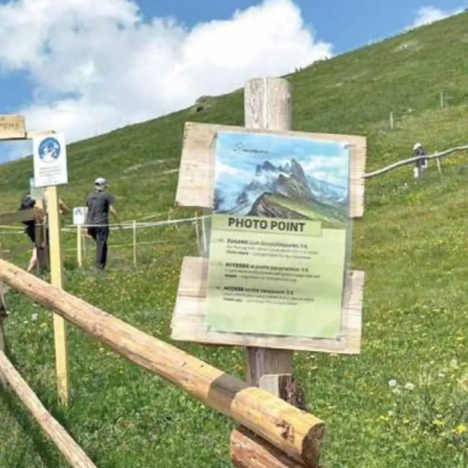 Seceda: doppio pedaggio per accedere al sentiero panoramico delle Odle