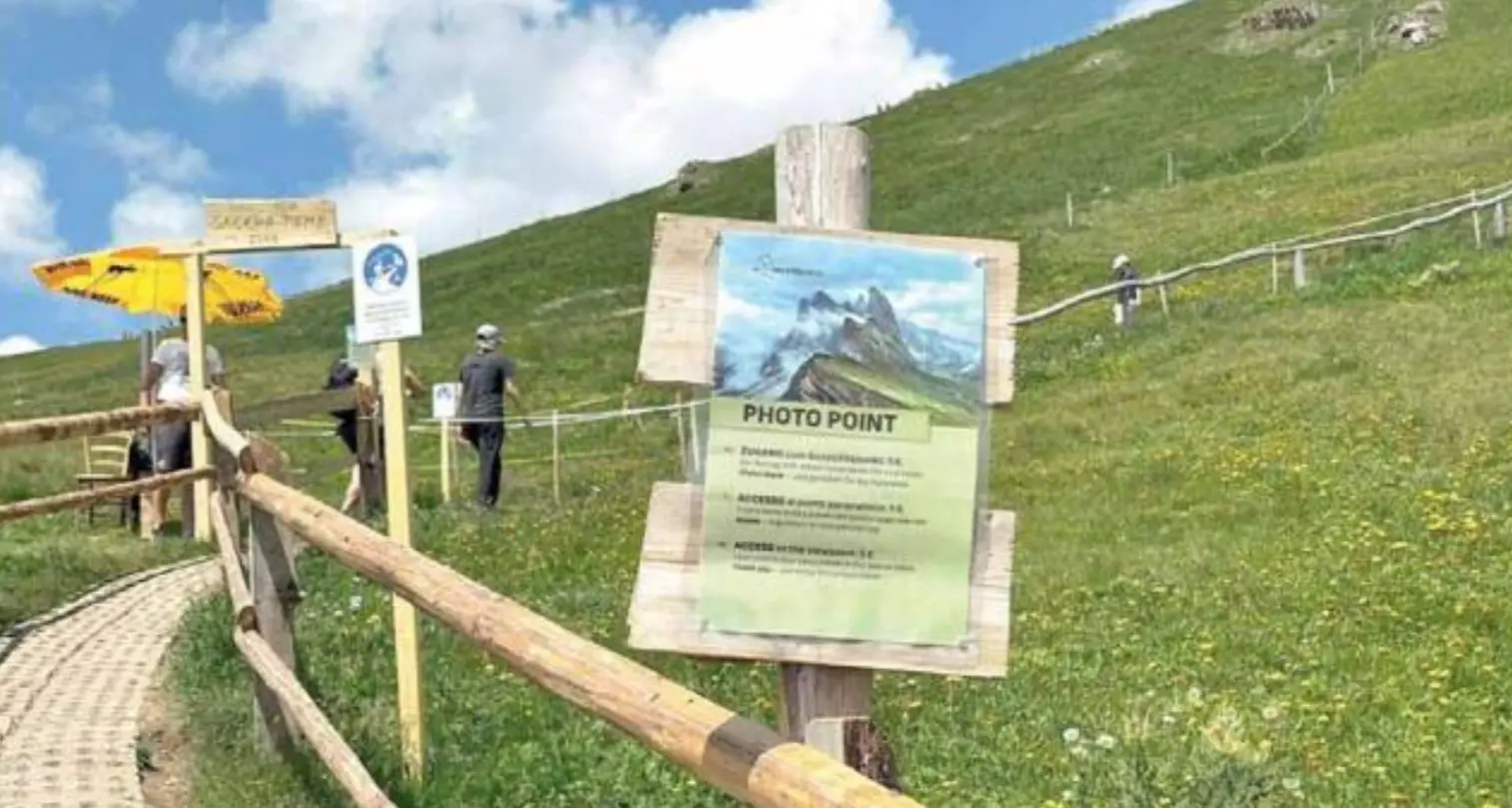 Seceda: doppio pedaggio per accedere al sentiero panoramico delle Odle