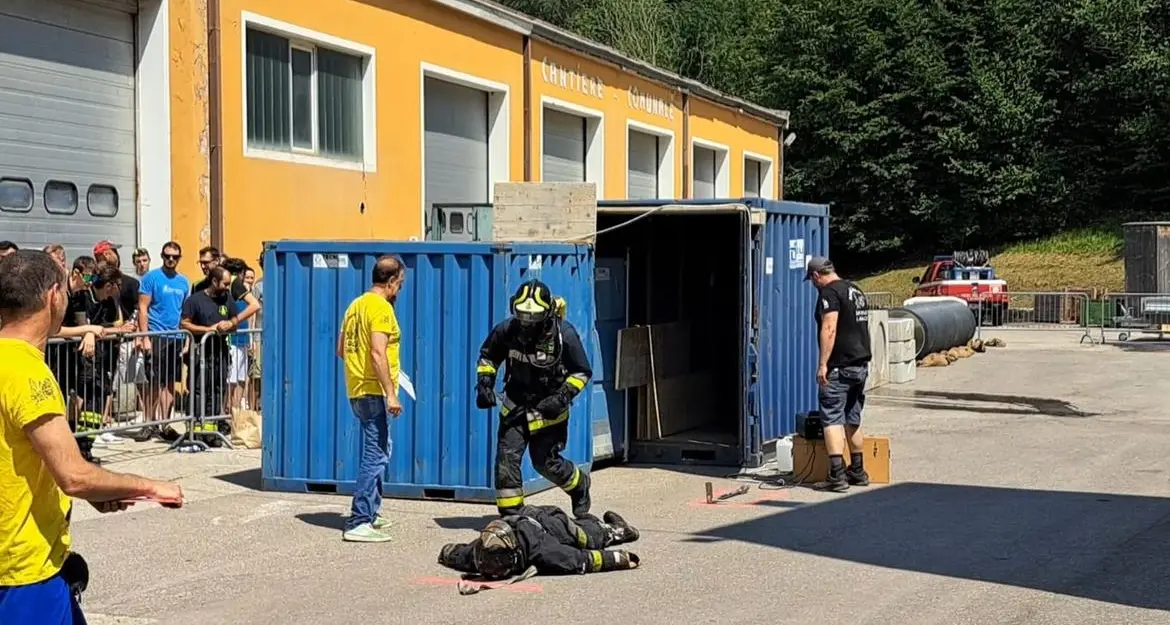 Lavarone, la \"Pompieri Race\" richiama decine di vigili del fuoco da tutto il Trentino