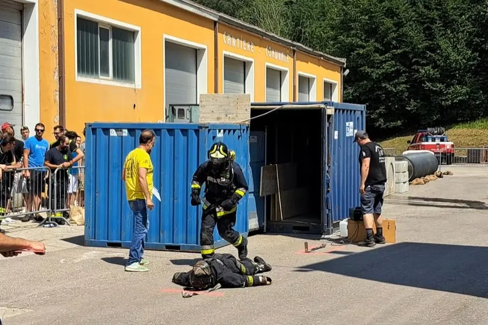 Lavarone, la \"Pompieri Race\" richiama decine di vigili del fuoco da tutto il Trentino