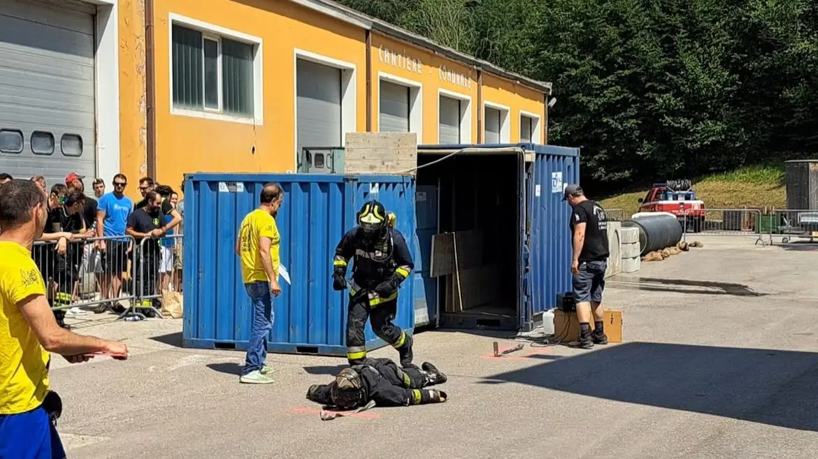 Lavarone, la \"Pompieri Race\" richiama decine di vigili del fuoco da tutto il Trentino