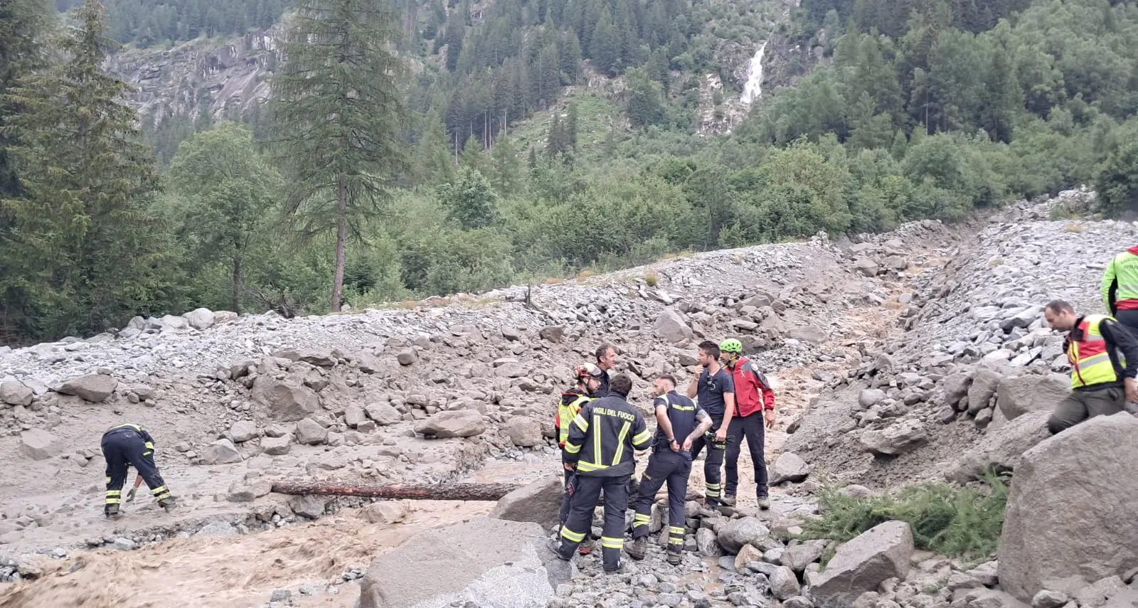 Frana sulla strada per Malga Bedole, evacuazione completata
