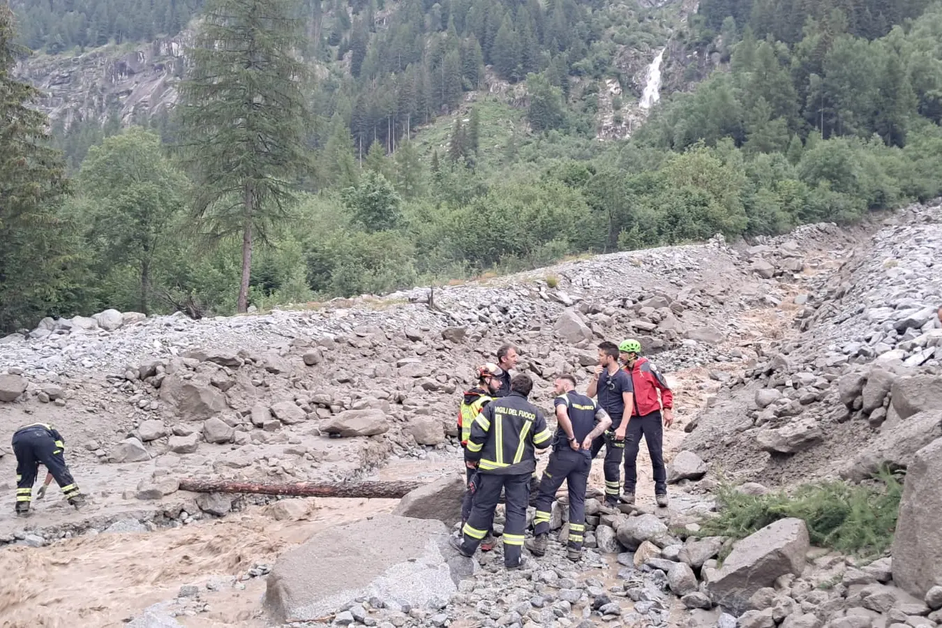 Frana sulla strada per Malga Bedole, evacuazione completata