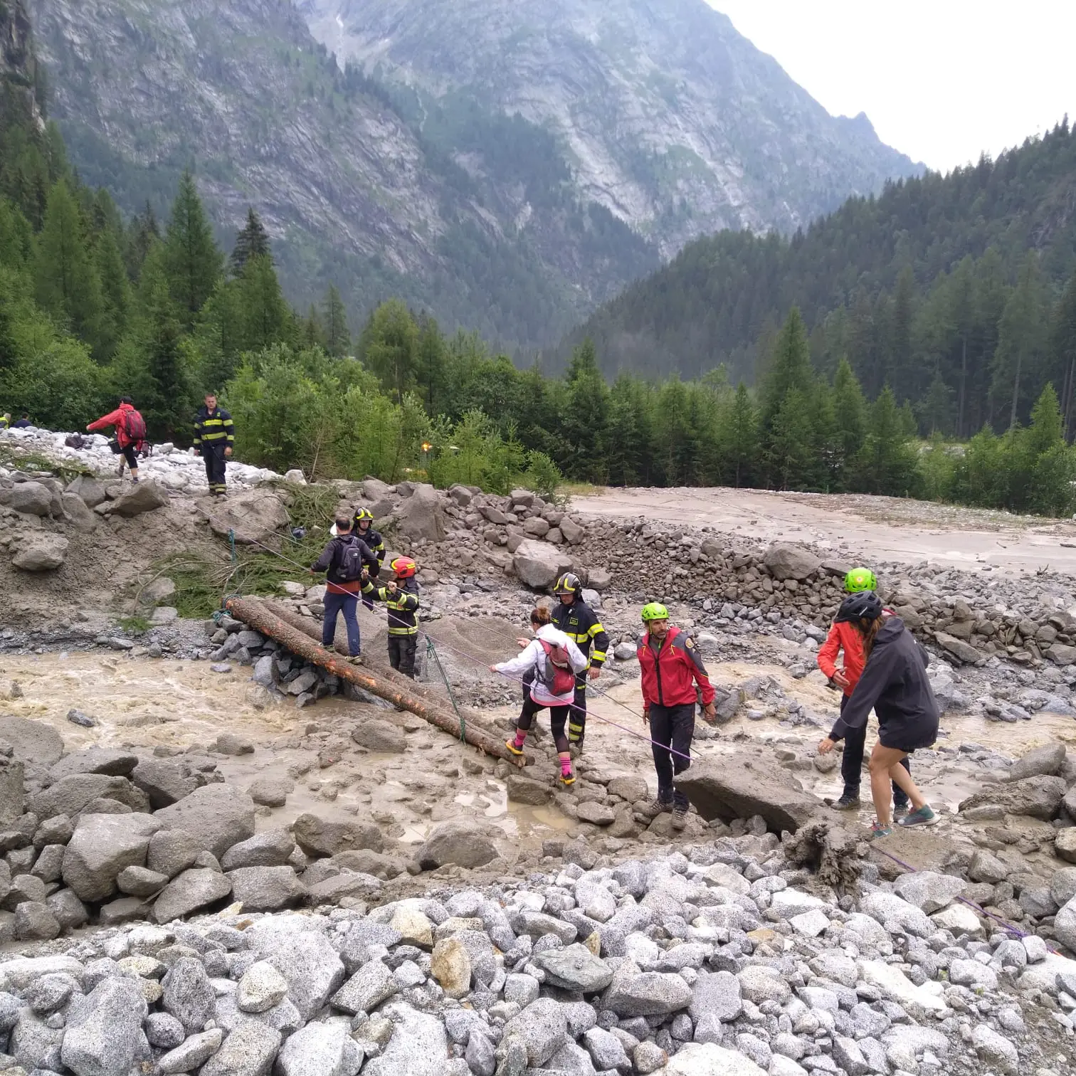 Val Genova, riaperta nella notte la strada per Malga Bedole dopo la frana