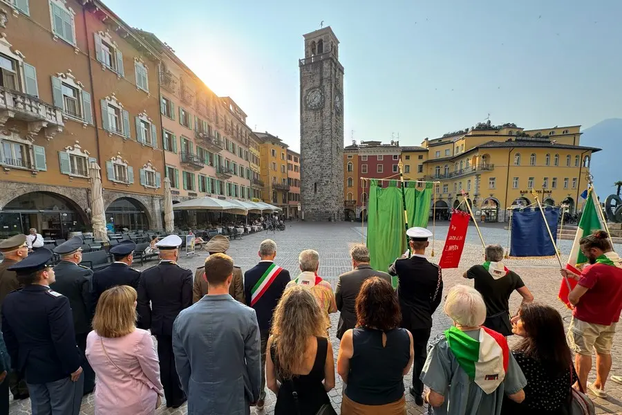 Arco, il cortile del municipio intitolato a Sandro Pertini