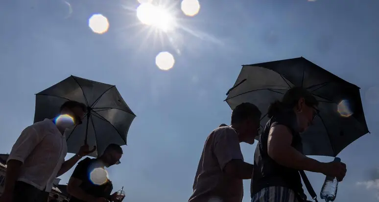 Caldo ancora protagonista fino a martedì, poi svolta con temporali e aria più fresca