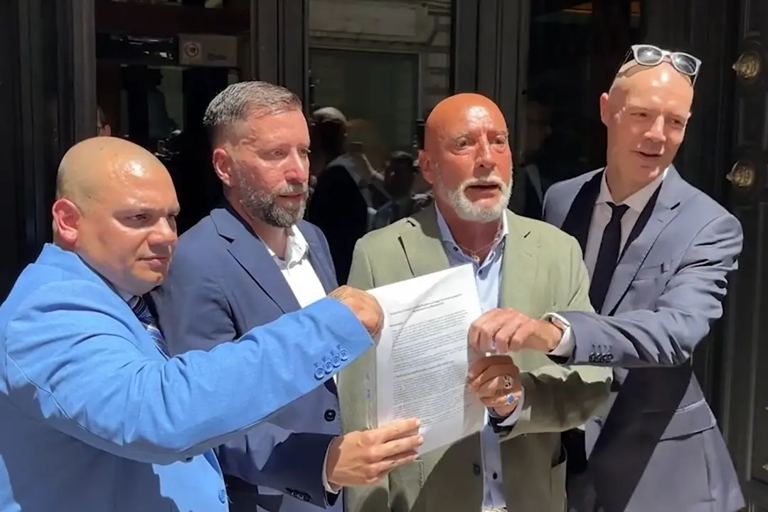 Remigrazione, il Comitato deposita in Parlamento le firme per una pdl sul tema
