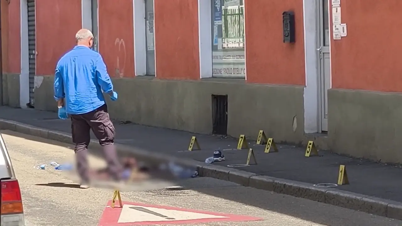 Sparatoria a Chivasso, un uomo ferito da diversi colpi di arma da fuoco