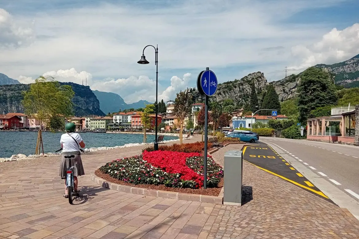 Ciclovia del Garda: inaugurati i tratti di Torbole e di Riva del Garda