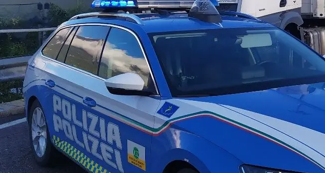 Veicolo in contromano sulla MeBo tra Merano e Lagundo, interviene la polizia