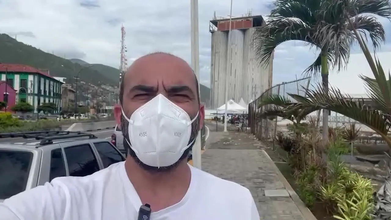 Venezuela, i silos al Porto di La Guaira si trasformano in obitorio
