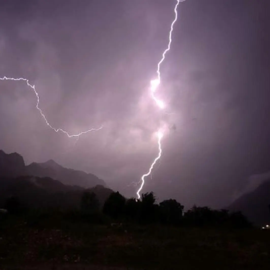 Allerta gialla per il maltempo in Trentino, arrivano vento e fulmini