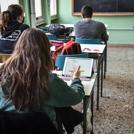 Contratto della scuola, via libera definitivo: aumenti medi fino a 143 euro e arretrati fino a 1.253