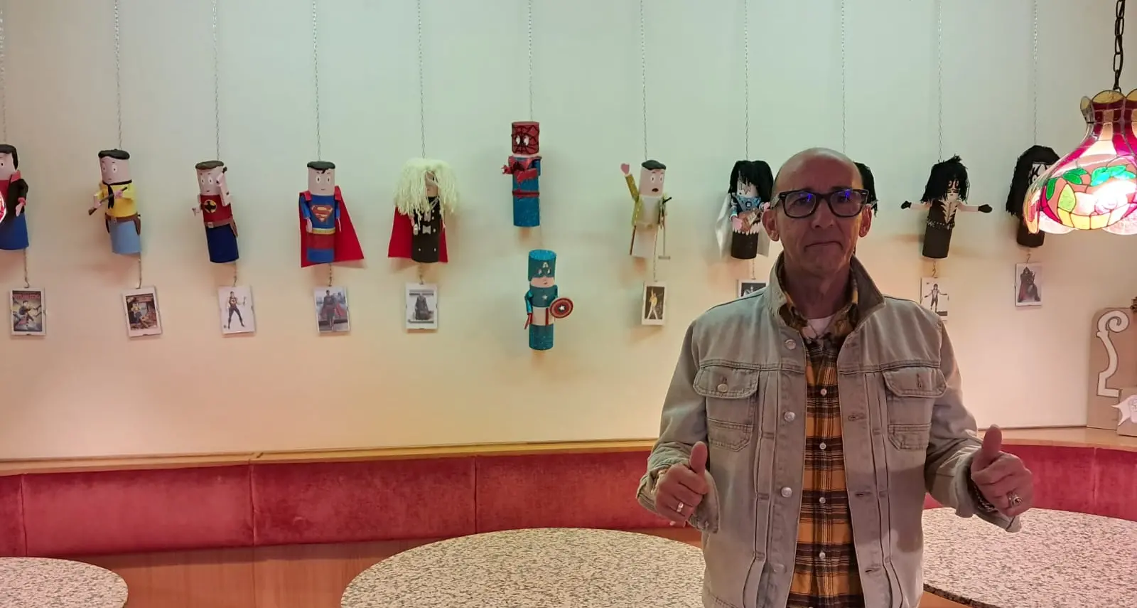 Dalla fabbrica ai pupazzi in legno: Francesco Girlanda cambia vita a 56 anni