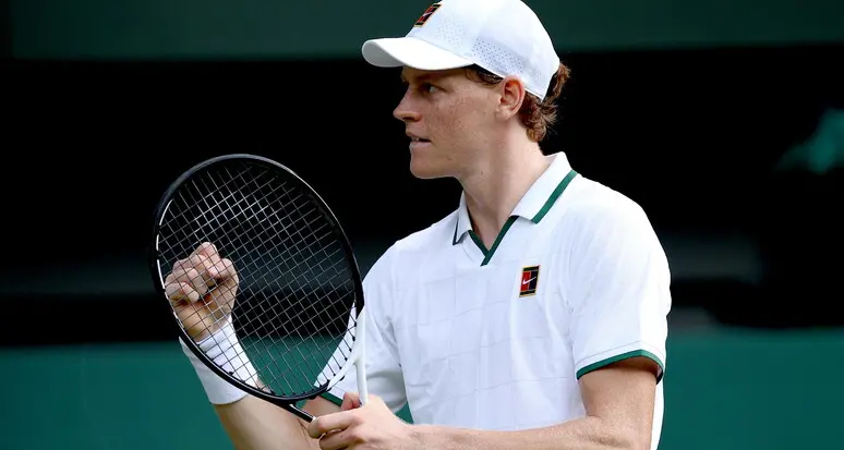 Sinner batte Brooksby in tre set e vola agli ottavi a Wimbledon