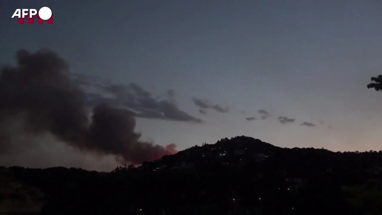 Incendio in Catalogna, a La Bisbal d’Empordà: vigili del fuoco in azione tutta la notte