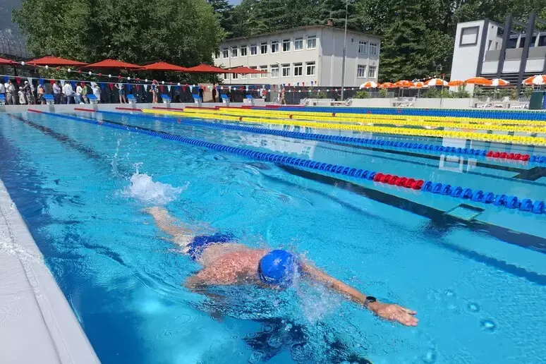 Lido Manazzon, Demattè: «Gruppi di ragazzi seminano paura al lido, servono interventi. Le famiglie scappano»