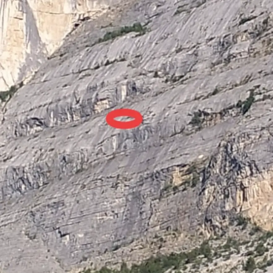 Dro, alpinista precipita per 20 metri alle Placche Zebrate: è grave