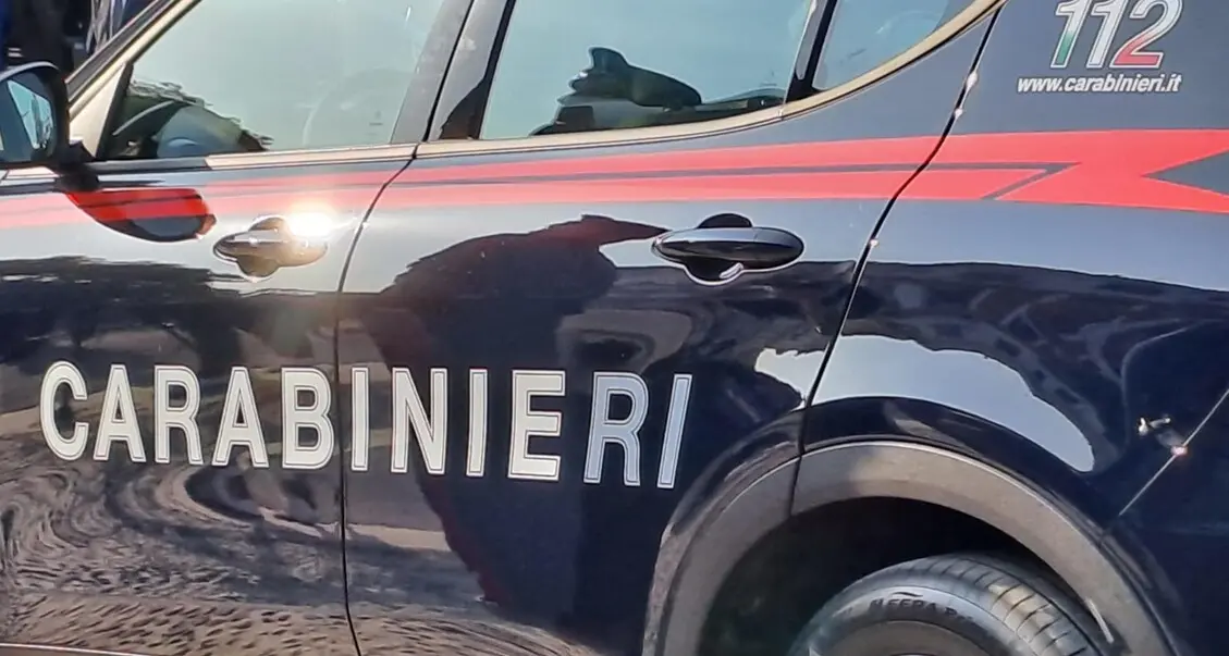 Tenta di dare fuoco alla sua compagna, arrestato