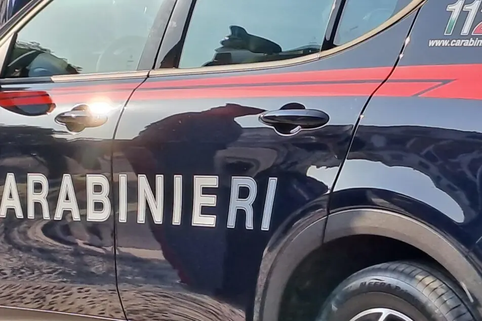 Tenta di dare fuoco alla sua compagna, arrestato