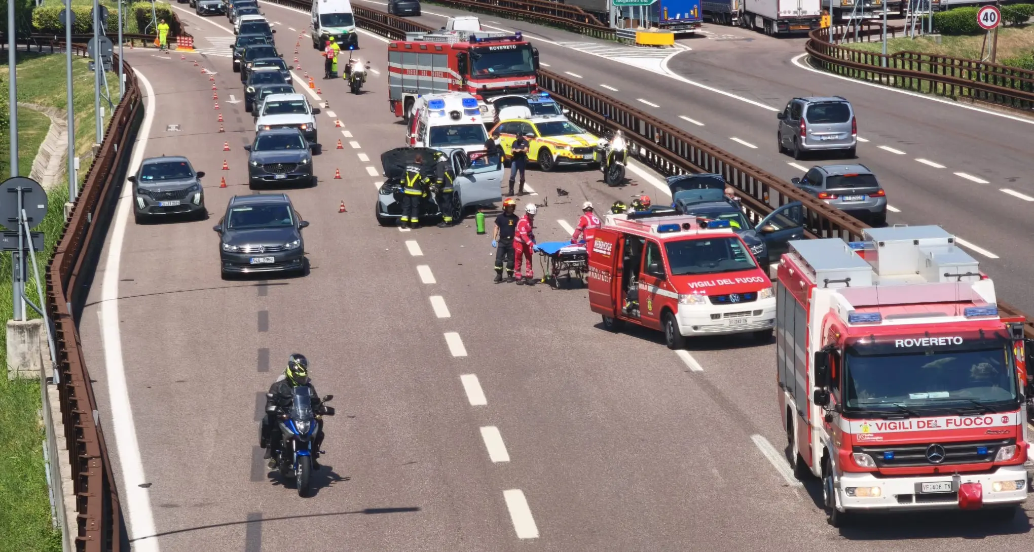 A22, scontro tra due vetture all'altezza di Nogaredo: un ferito