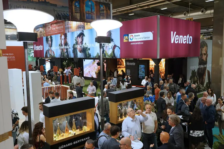 Il Vinitaly Usa parte dalla nave Vespucci: la fiera dei vini a ottobre a New York
