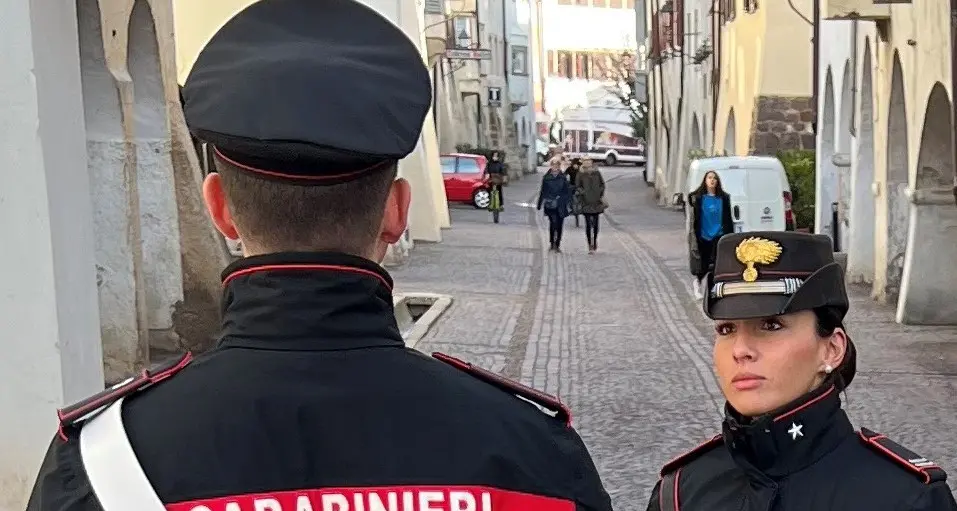 Arrestato dopo aver manomesso il braccialetto elettronico