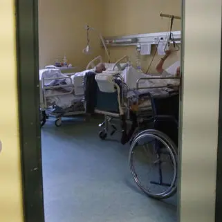 Rsa di via Vittorio Veneto, Parolari: «Familiare allontanato alle 18, basta trattare gli anziani come in un carcere»