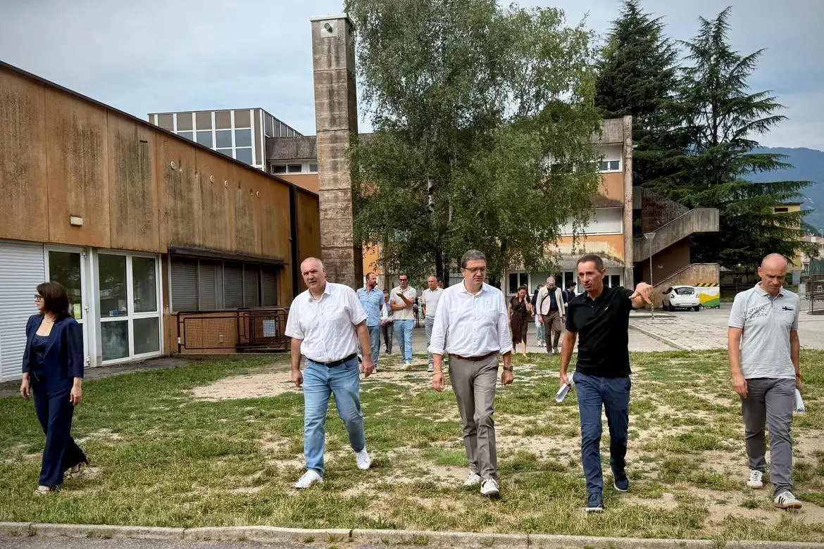 Mori, al via il cantiere delle nuove medie Malfatti: parte la riqualificazione del polo scolastico