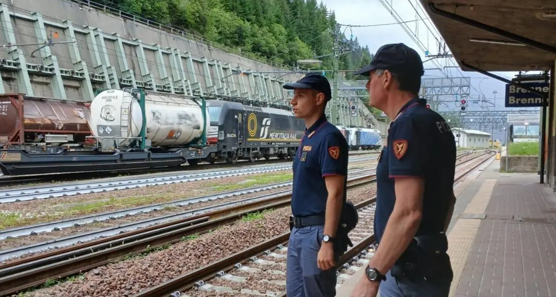 Emergenza al Brennero per una perdita di sostanza chimica da un treno