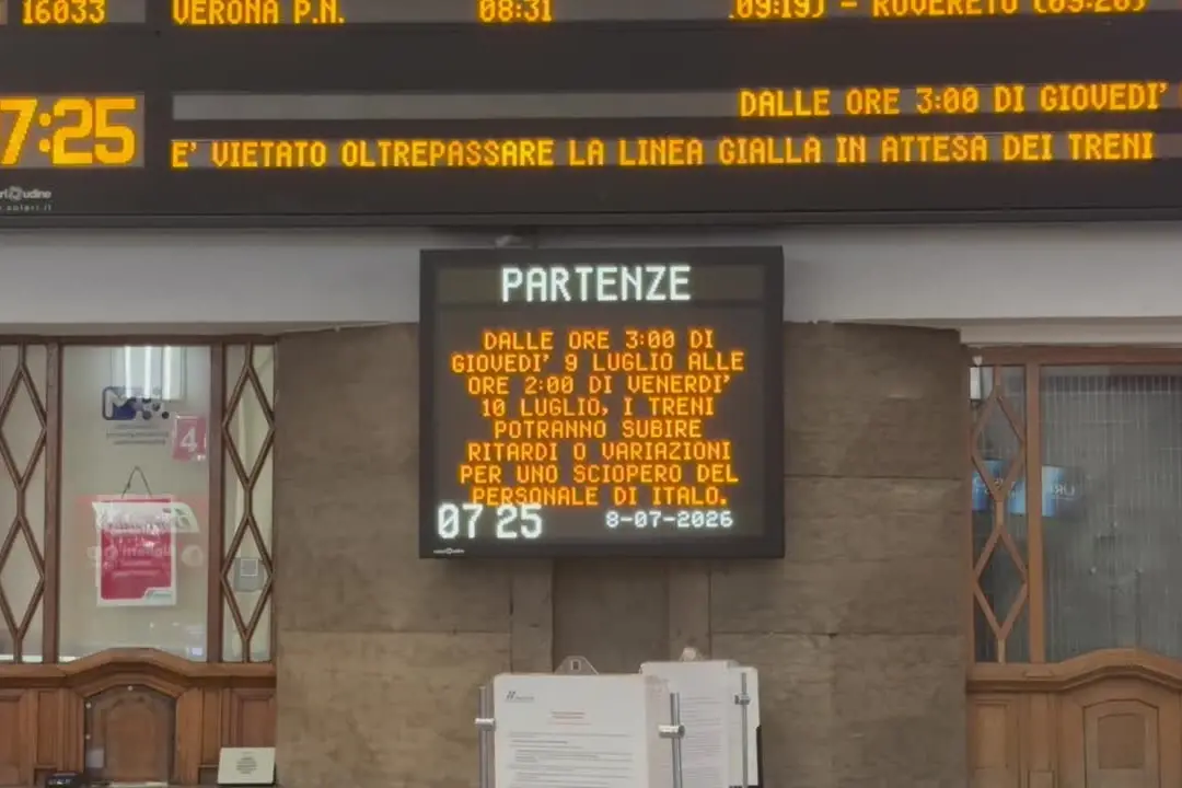 Stop dei treni a Firenze, da Bolzano a Roma con navetta e scorta