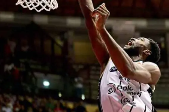 EuroCup, la Dolomiti Energia Trentino pesca i campioni del Bourg, derby con Napoli e sfida con l’ex Cancellieri