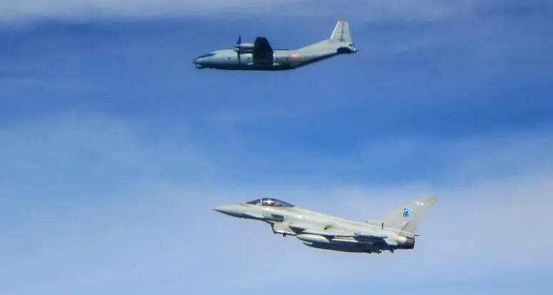 Aerei militari a bassa quota, Guglielmi chiede chiarezza sui sorvoli